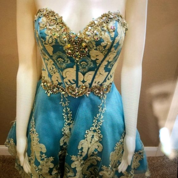 Tony Bowls size 6 beaded short dress - Picture 6 of 6